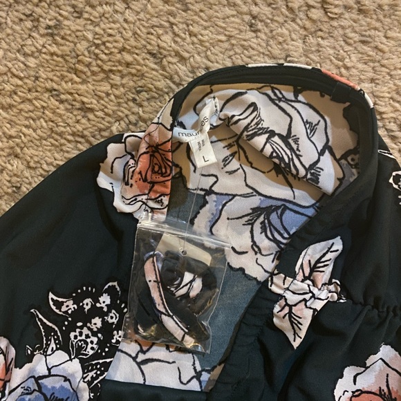 Maurice’s dress - Picture 3 of 3